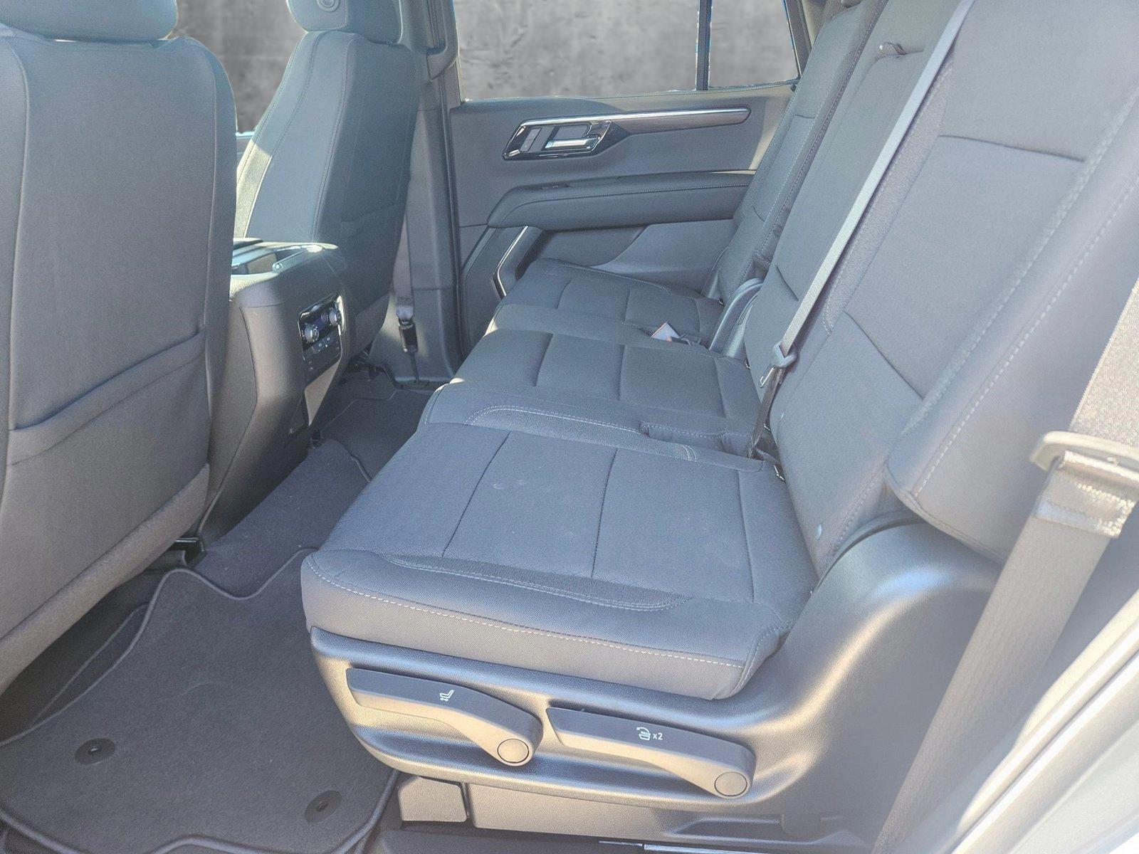 2025 Chevrolet Tahoe Vehicle Photo in NORTH RICHLAND HILLS, TX 76180-7199