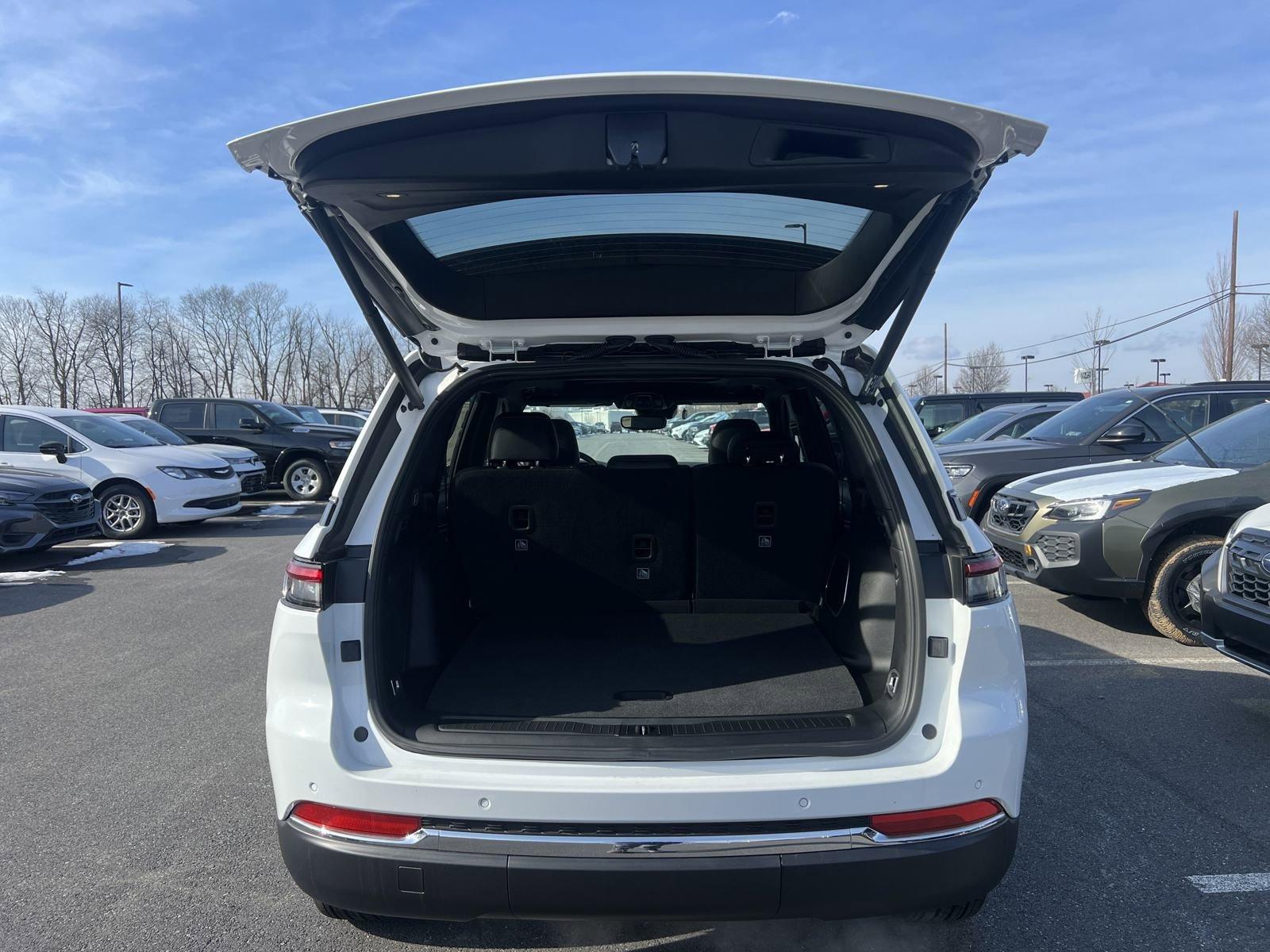 2024 Jeep Grand Cherokee 4xe Vehicle Photo in Mechanicsburg, PA 17050-1707
