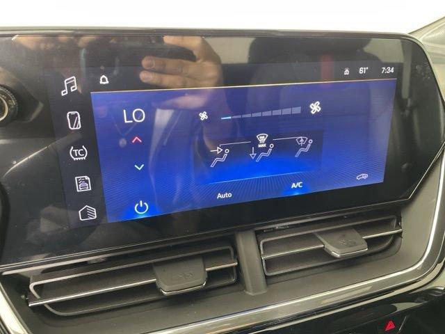 2025 Chevrolet Trax Vehicle Photo in PHOENIX, AZ 85014-3381