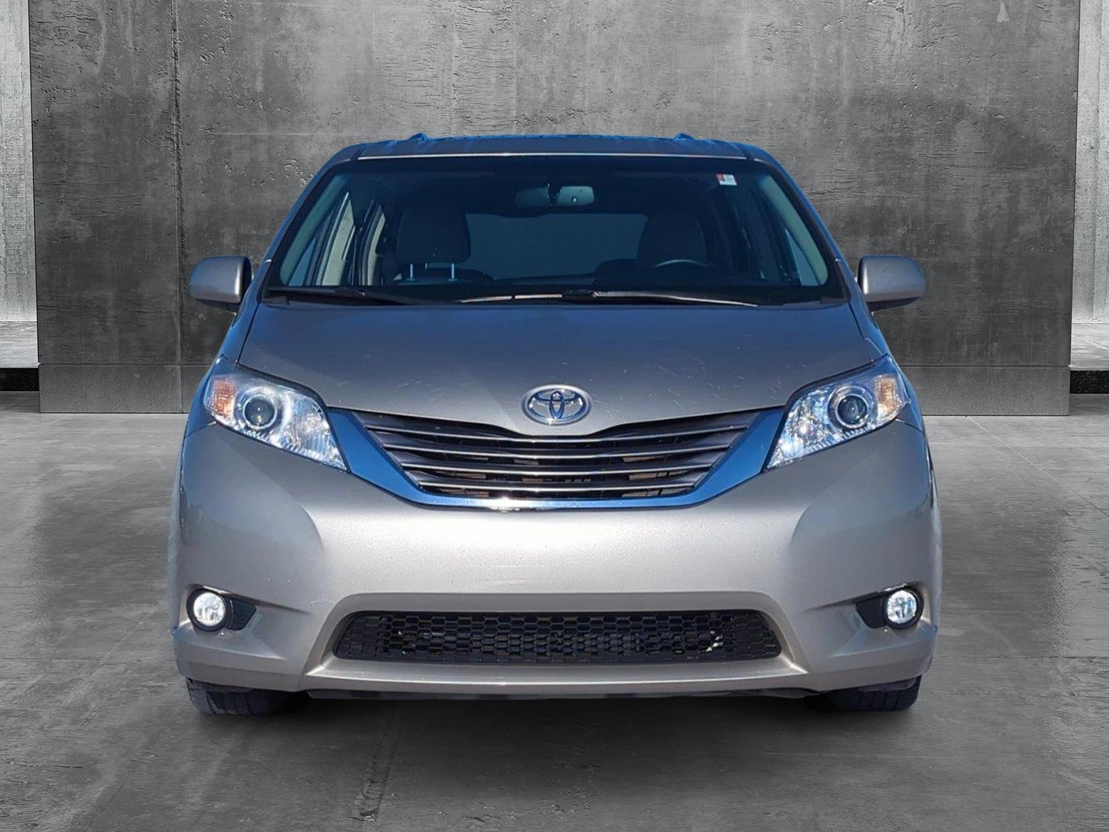 2017 Toyota Sienna Vehicle Photo in Ft. Myers, FL 33907