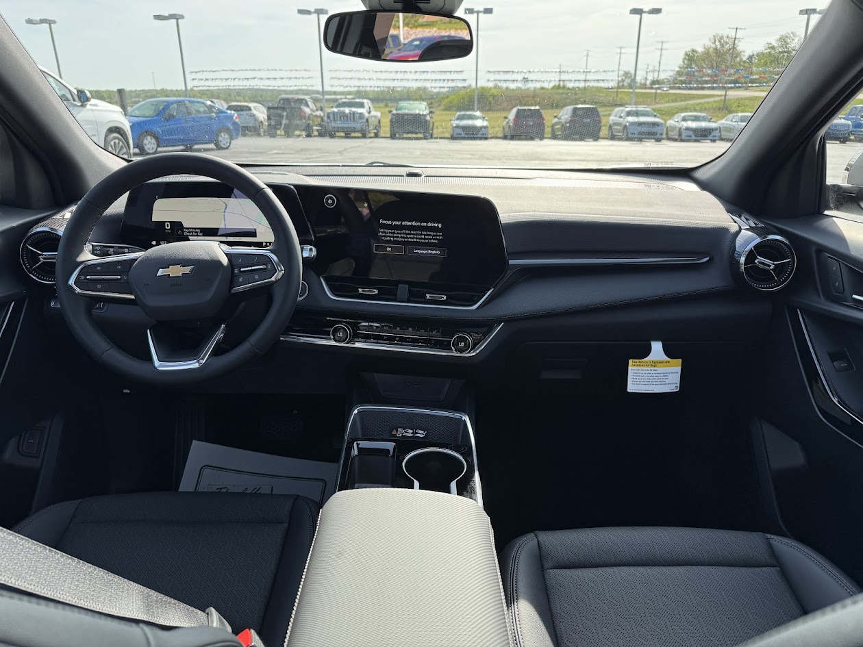 2025 Chevrolet Equinox Vehicle Photo in BOONVILLE, IN 47601-9633