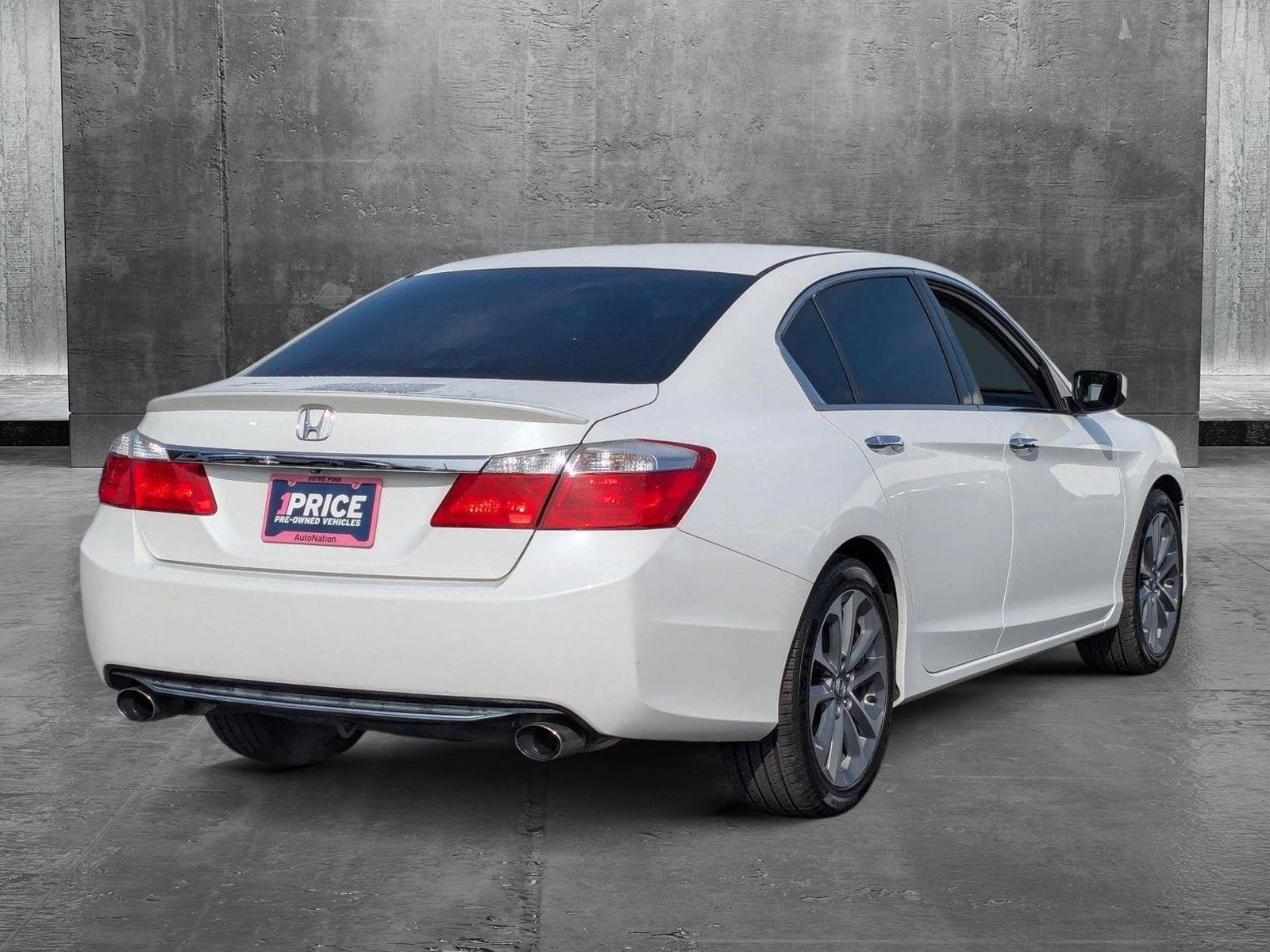 2015 Honda Accord Sedan Vehicle Photo in VALENCIA, CA 91355-1705