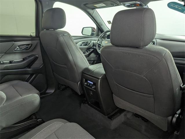 2022 Chevrolet Traverse Vehicle Photo in ENGLEWOOD, CO 80113-6708