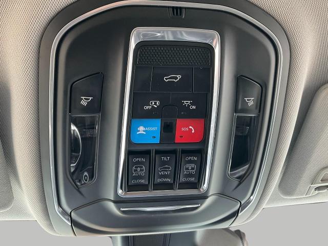 2022 Jeep Grand Cherokee L Vehicle Photo in Kaukauna, WI 54130