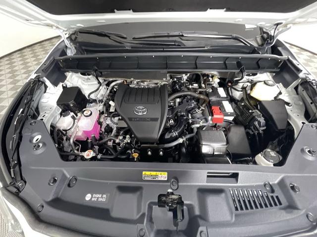 2024 Toyota Highlander Vehicle Photo in GILBERT, AZ 85297-0402