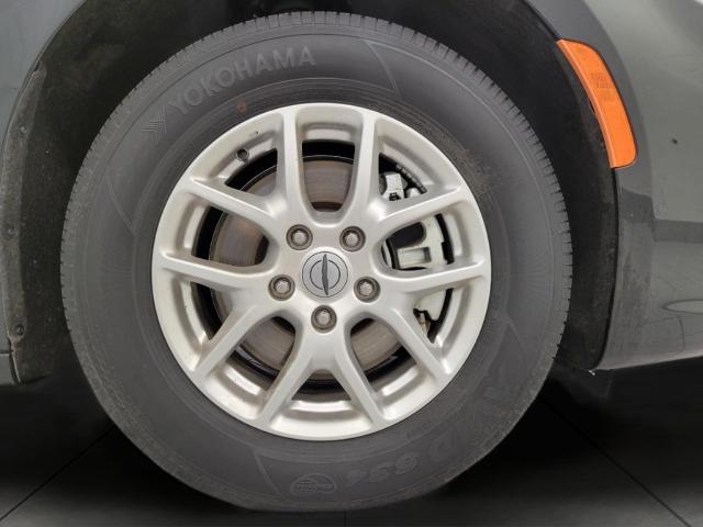 2023 Chrysler Pacifica Vehicle Photo in Neenah, WI 54956