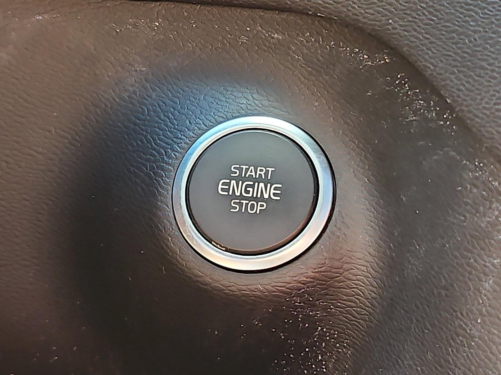 2019 Volvo XC40 Vehicle Photo in Trevose, PA 19053