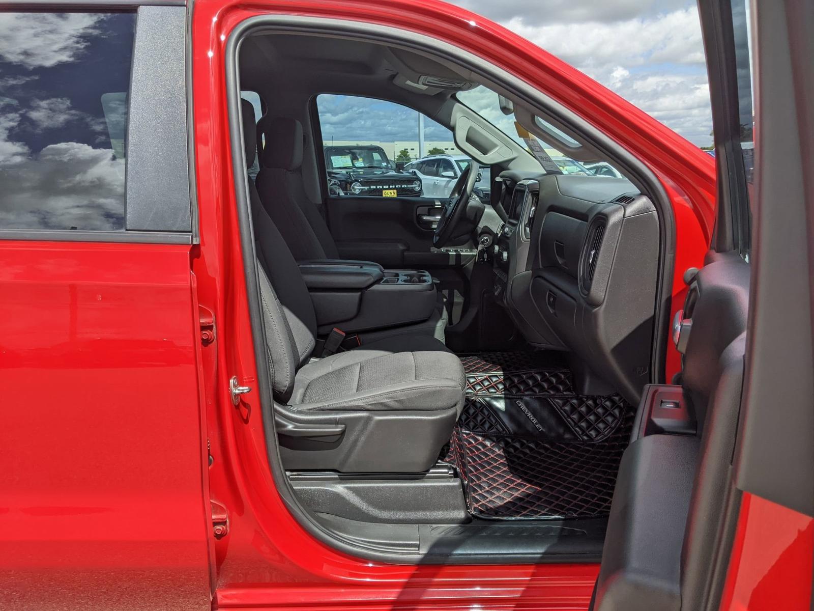 2021 Chevrolet Silverado 1500 Vehicle Photo in Seguin, TX 78155
