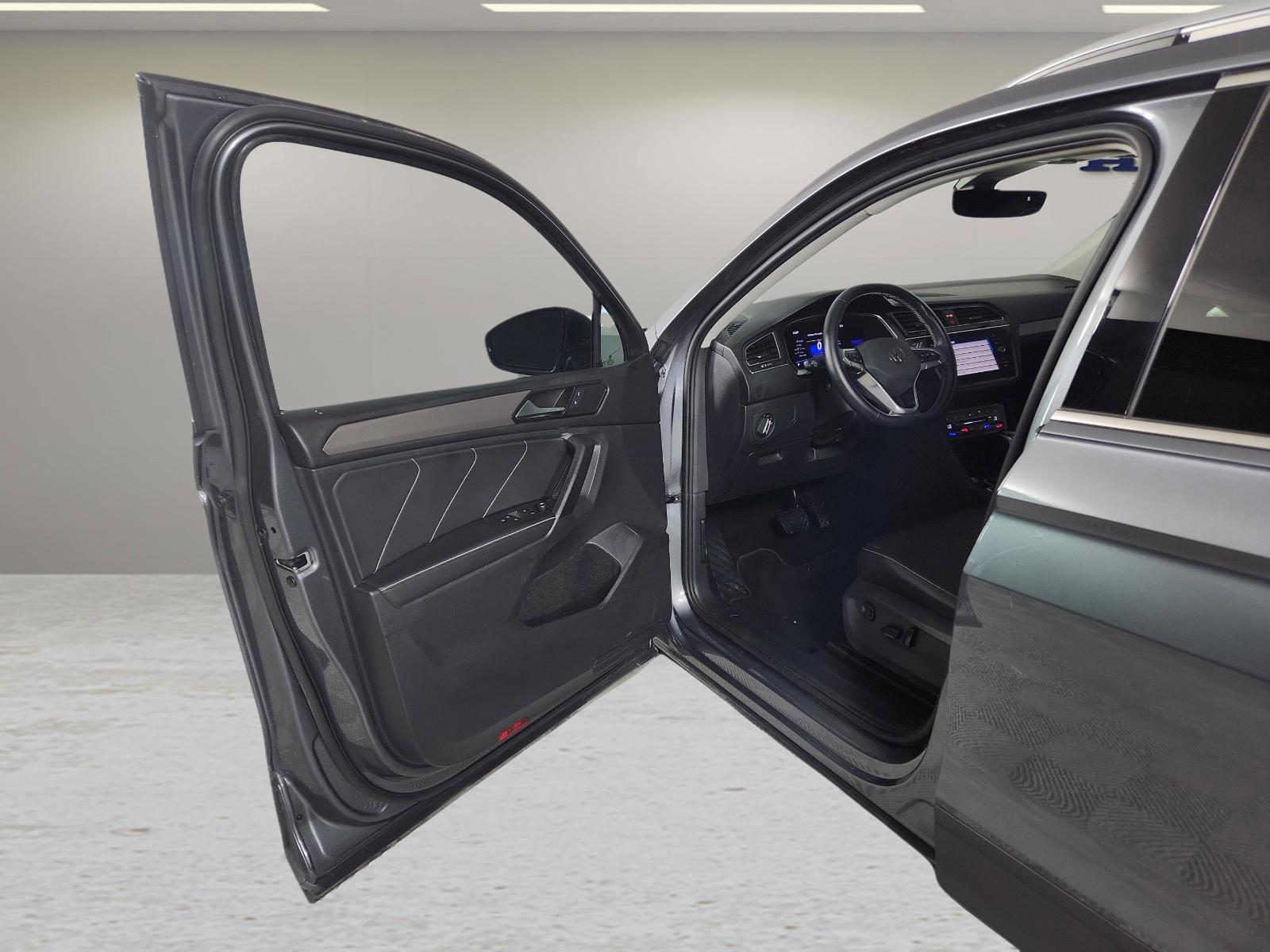2023 Volkswagen Tiguan Vehicle Photo in Georgetown, TX 78626