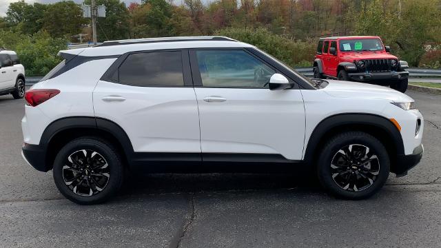 2022 Chevrolet Trailblazer Vehicle Photo in MOON TOWNSHIP, PA 15108-2571