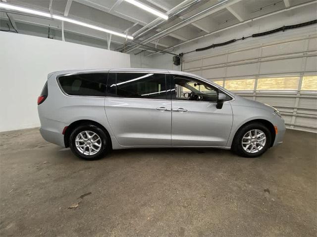 2023 Chrysler Pacifica Vehicle Photo in PORTLAND, OR 97225-3518