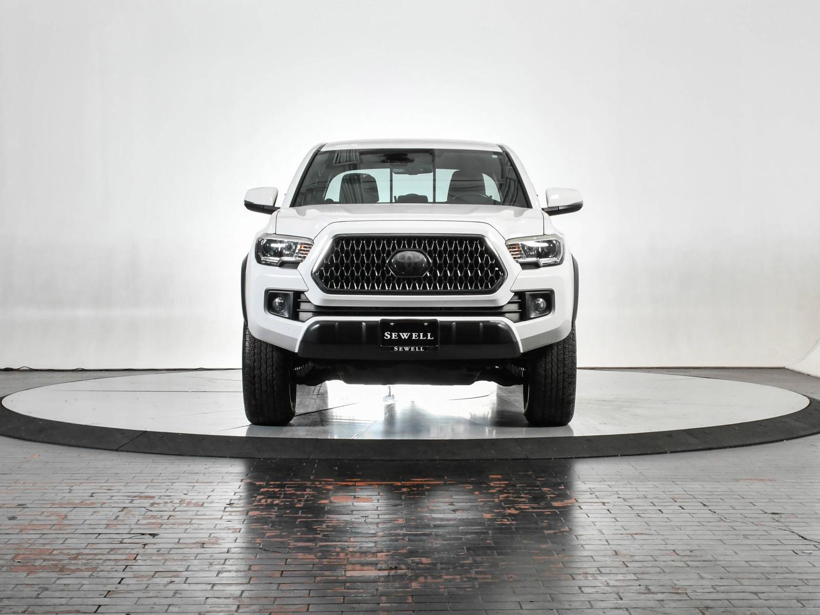 2018 Toyota Tacoma Vehicle Photo in DALLAS, TX 75235