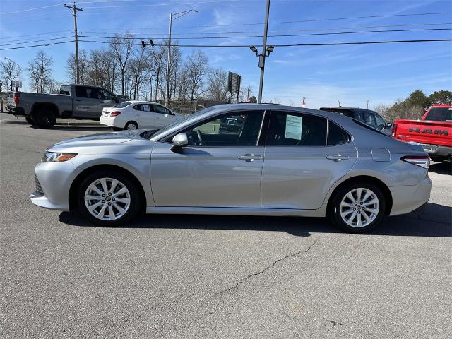 2018 Toyota Camry Vehicle Photo in ALCOA, TN 37701-3235