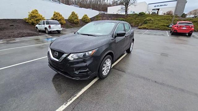 2021 Nissan Rogue Sport Vehicle Photo in Pleasant Hills, PA 15236