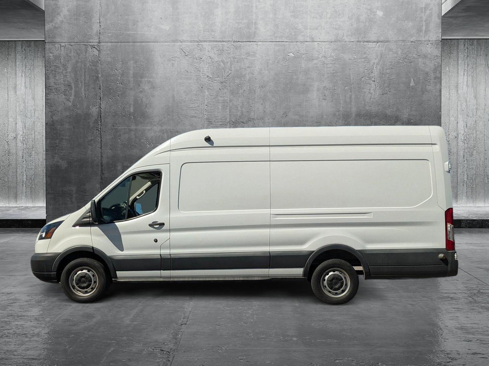 2018 Ford Transit Van Vehicle Photo in St. Petersburg, FL 33713