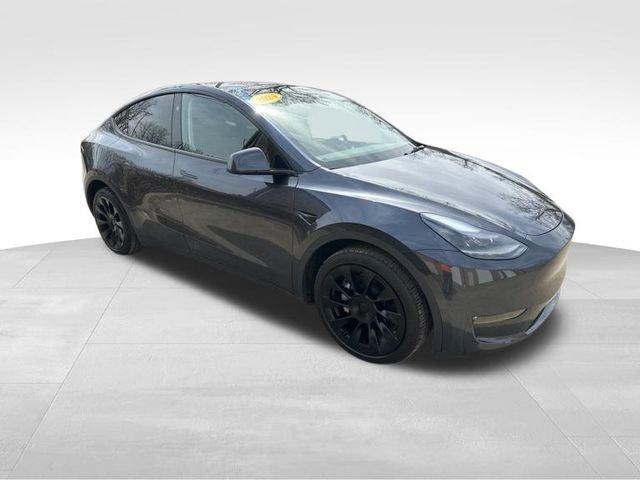 2024 Tesla Model Y Vehicle Photo in MEDINA, OH 44256-9631