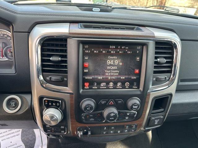 2015 Ram 1500 Vehicle Photo in MEDINA, OH 44256-9631