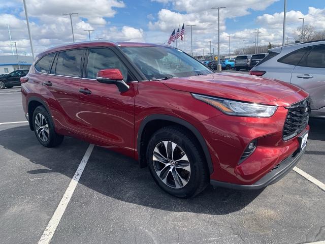 2020 Toyota Highlander Vehicle Photo in GREEN BAY, WI 54304-5303