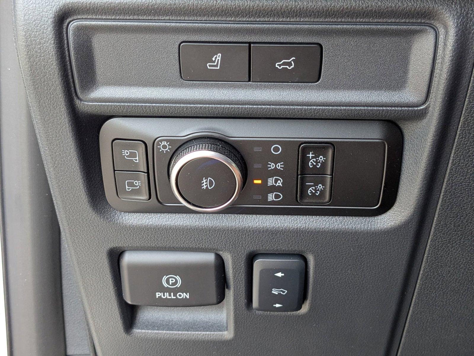 2024 Ford Expedition Vehicle Photo in St. Petersburg, FL 33713