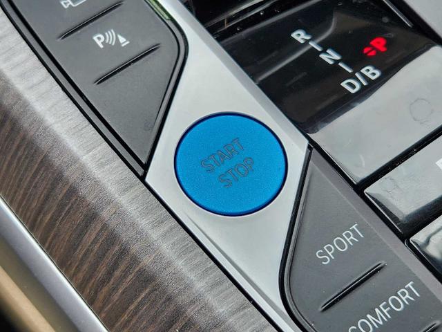 2025 BMW i4 Vehicle Photo in PLANO, TX 75024