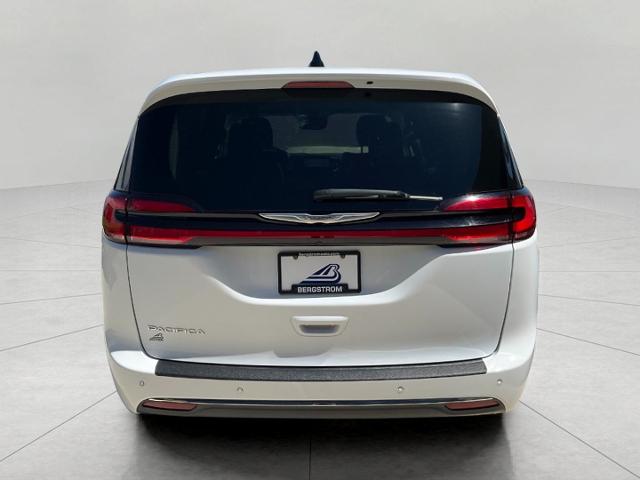 2023 Chrysler Pacifica Vehicle Photo in Kaukauna, WI 54130