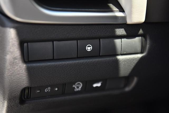 2025 Nissan Rogue Vehicle Photo in Ballwin, MO 63011