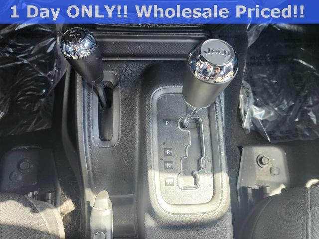 2018 Jeep Wrangler JK Unlimited Vehicle Photo in GREEN BAY, WI 54304-5303