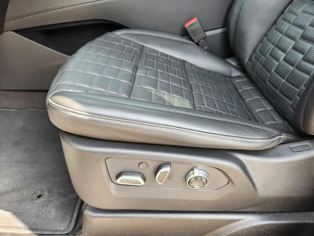 2024 Cadillac Escalade Vehicle Photo in DENTON, TX 76210-9321