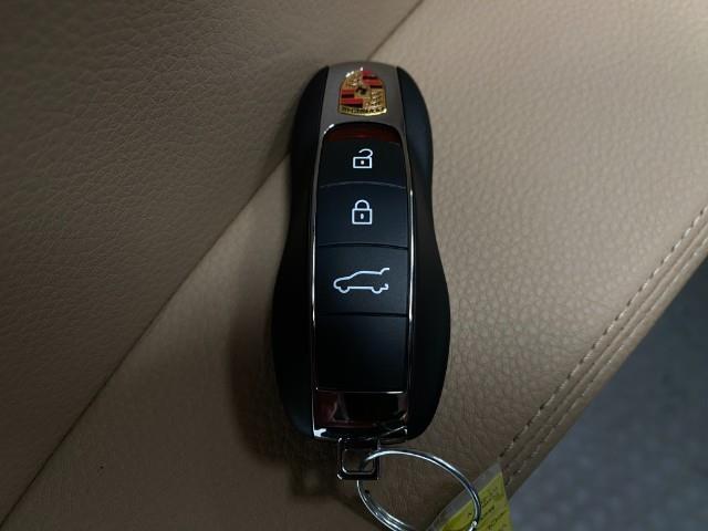 2024 Porsche Macan Vehicle Photo in Appleton, WI 54913