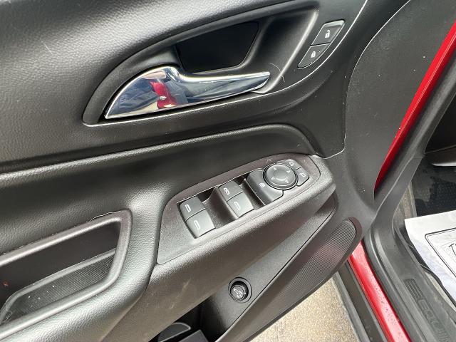 2022 Chevrolet Equinox Vehicle Photo in BOSTON, NY 14025-9684