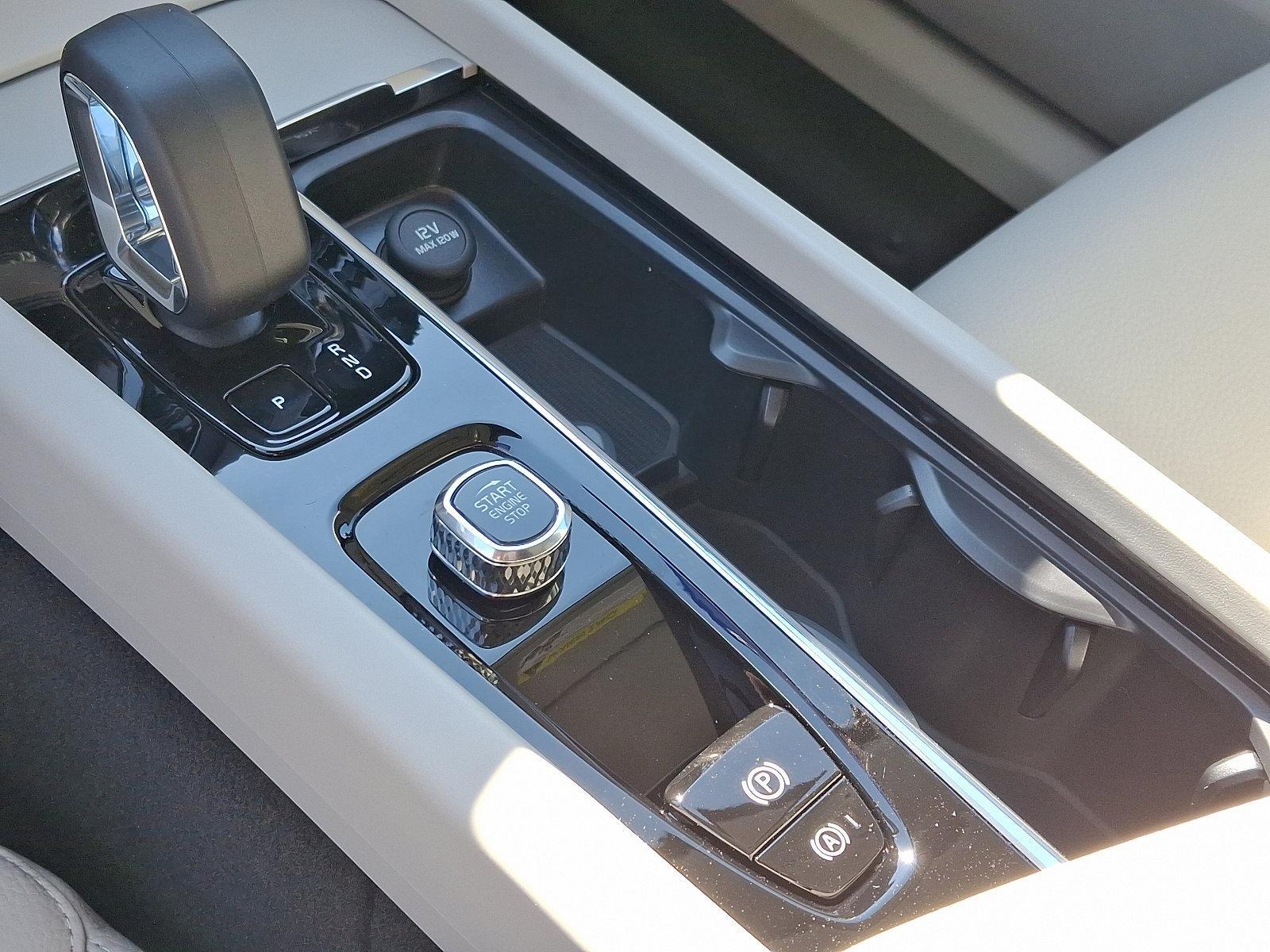 2025 Volvo XC60 Vehicle Photo in Trevose, PA 19053