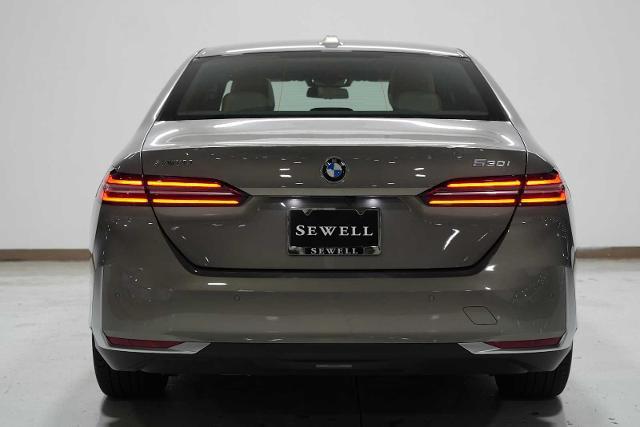 2024 BMW 530i Vehicle Photo in GRAPEVINE, TX 76051