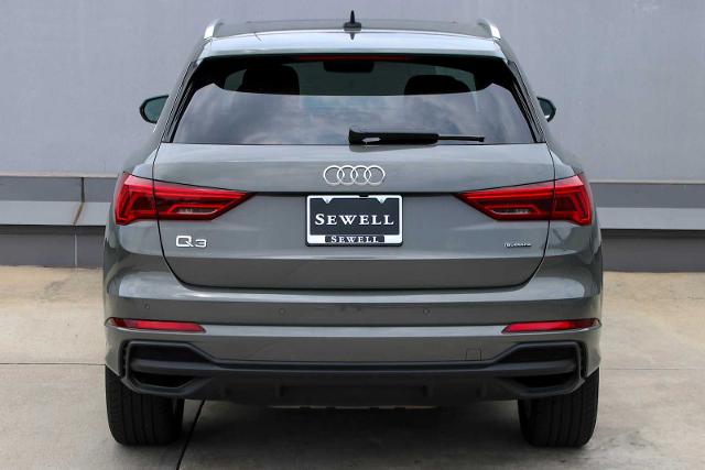 2024 Audi Q3 Vehicle Photo in SUGAR LAND, TX 77478