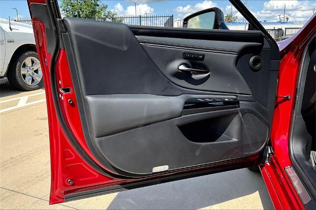 2025 Lexus ES 350 Vehicle Photo in Grapevine, TX 76051