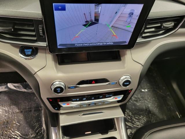 2023 Ford Explorer Vehicle Photo in Oshkosh, WI 54904
