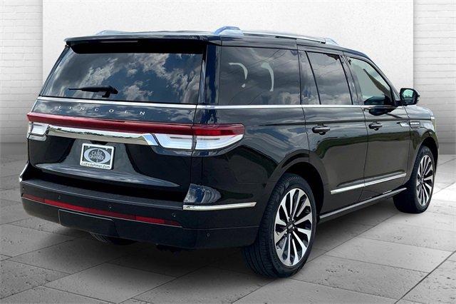 2024 Lincoln Navigator Vehicle Photo in TOPEKA, KS 66609-0000