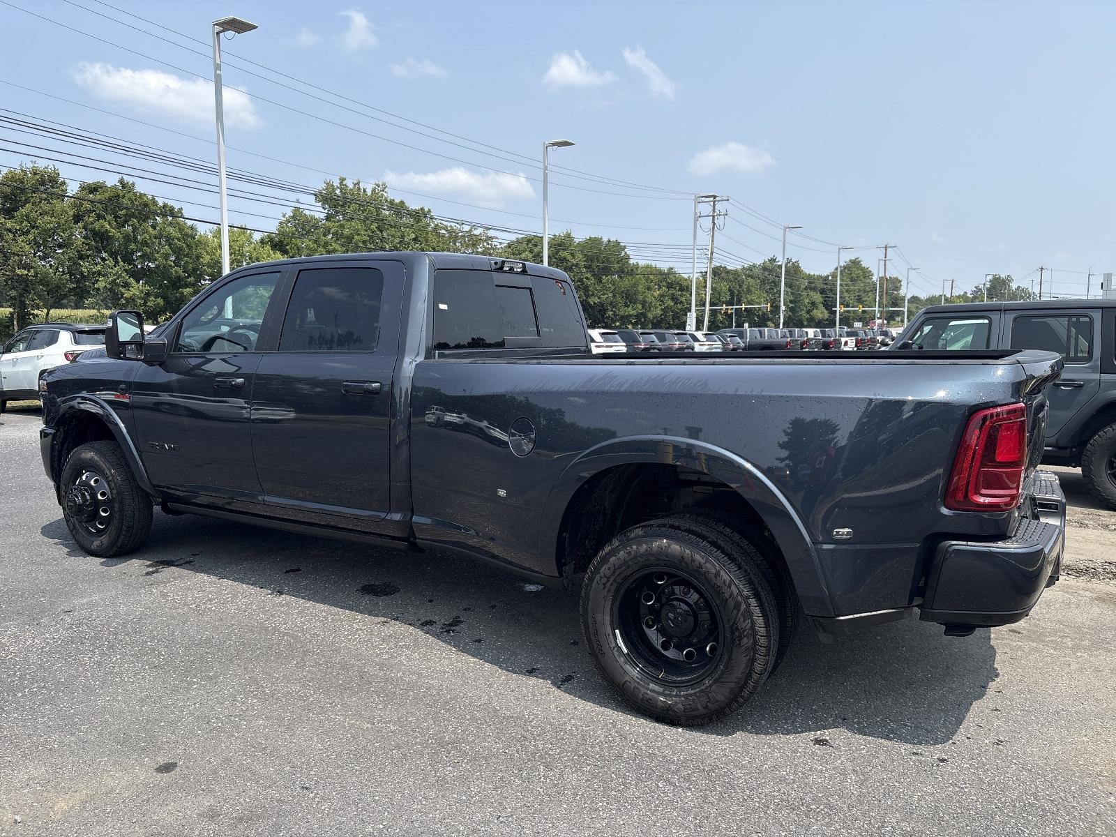 2025 Ram 3500 Vehicle Photo in Mechanicsburg, PA 17050-1707
