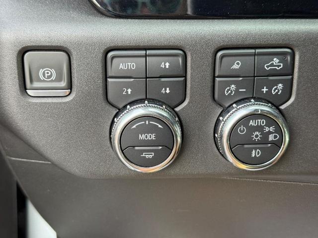 2024 GMC Sierra 1500 Vehicle Photo in COLUMBIA, MO 65203-3903