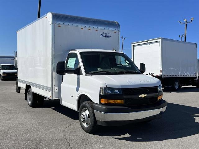 2023 Chevrolet Express Cutaway 3500 Vehicle Photo in ALCOA, TN 37701-3235