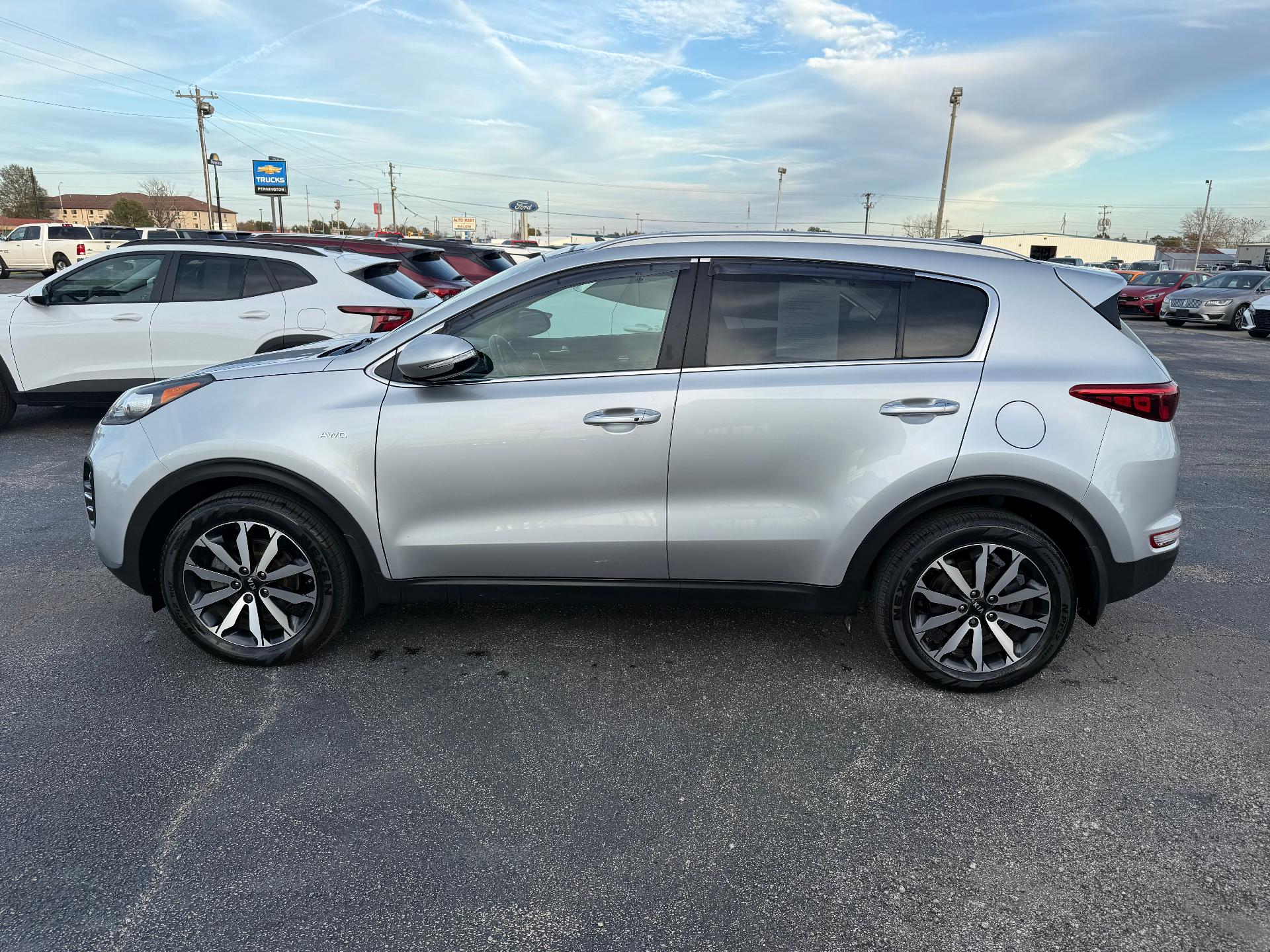 Used 2017 Kia Sportage EX with VIN KNDPNCAC1H7052654 for sale in Salem, IL