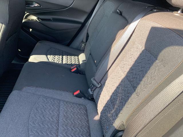 2022 Chevrolet Equinox Vehicle Photo in MOON TOWNSHIP, PA 15108-2571