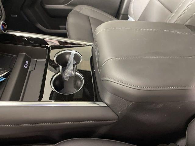 2025 Chevrolet Tahoe Vehicle Photo in PHOENIX, AZ 85014-3381