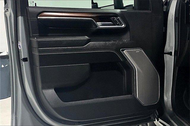 2024 GMC Sierra 2500 HD Vehicle Photo in TOPEKA, KS 66609-0000