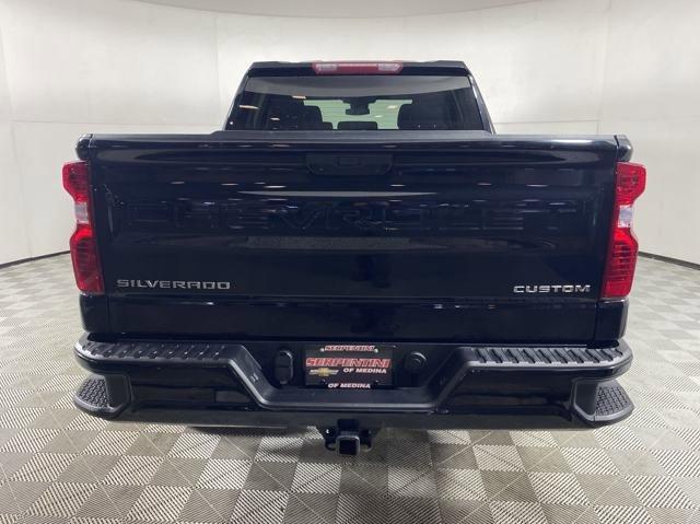 2023 Chevrolet Silverado 1500 Vehicle Photo in MEDINA, OH 44256-9001