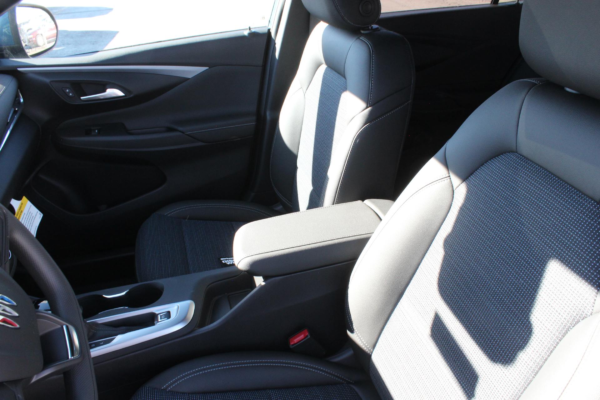 2025 Buick Envista Vehicle Photo in AURORA, CO 80012-4011