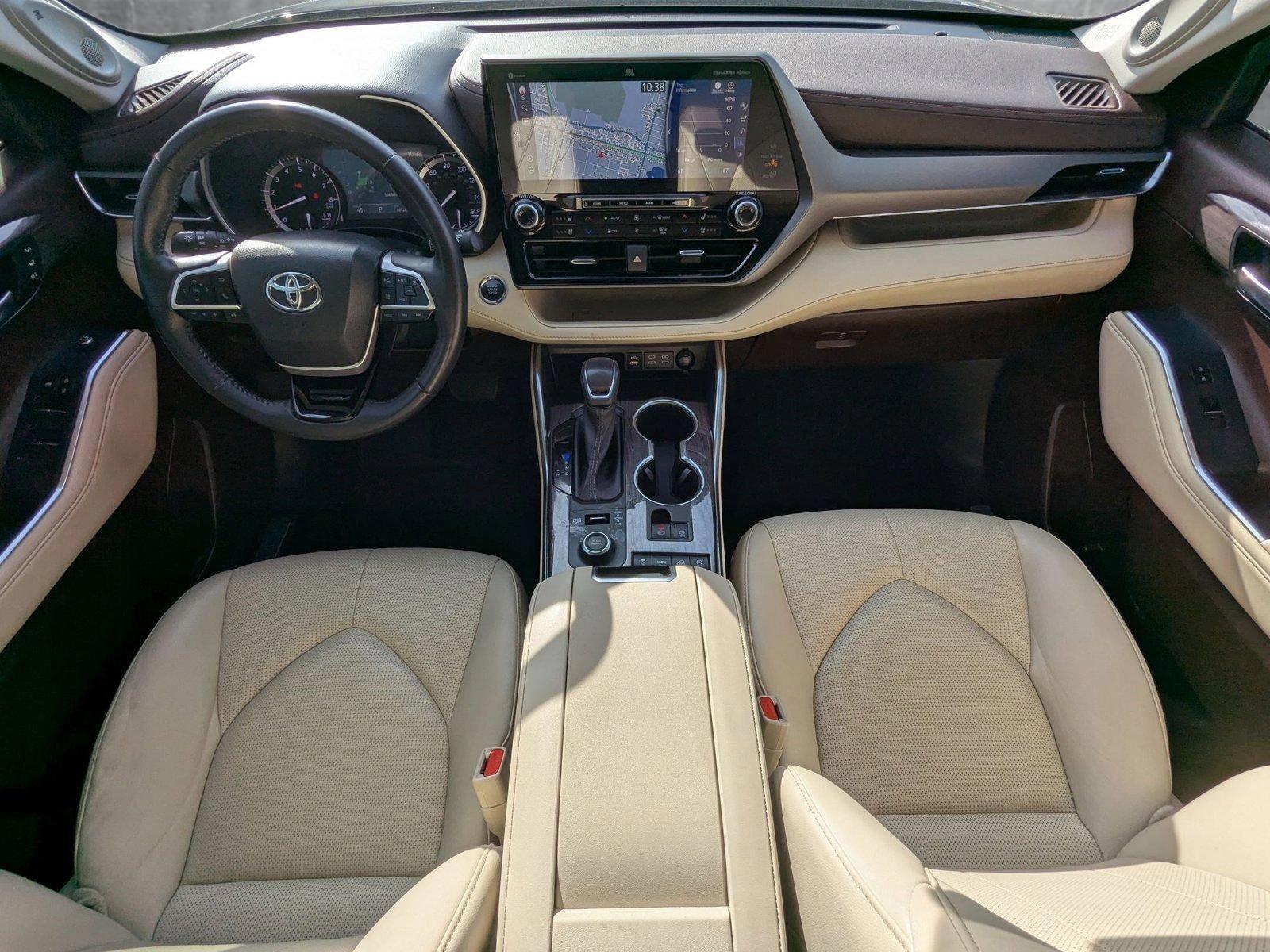 2022 Toyota Highlander Vehicle Photo in Spokane, WA 99201