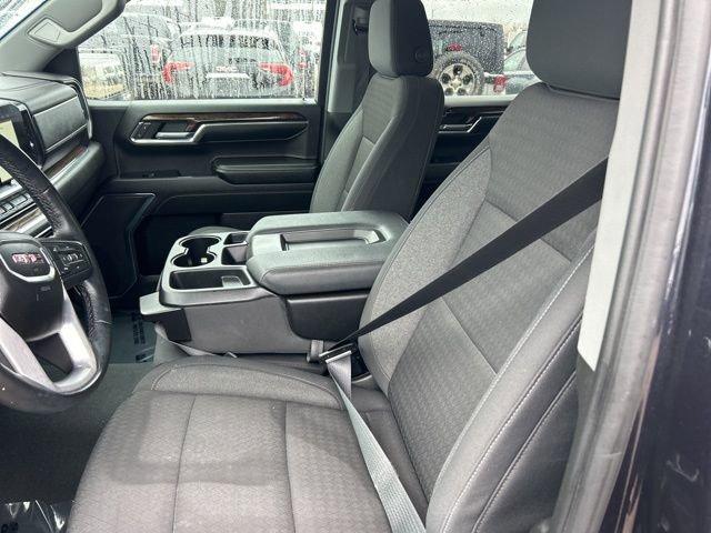 2024 GMC Sierra 1500 Vehicle Photo in MEDINA, OH 44256-9631