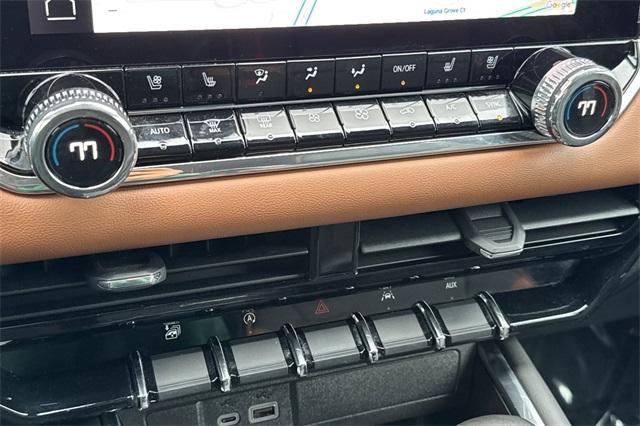 2023 GMC Canyon Vehicle Photo in ELK GROVE, CA 95757-8703