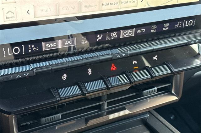 2025 GMC HUMMER EV SUV Vehicle Photo in ELK GROVE, CA 95757-8703