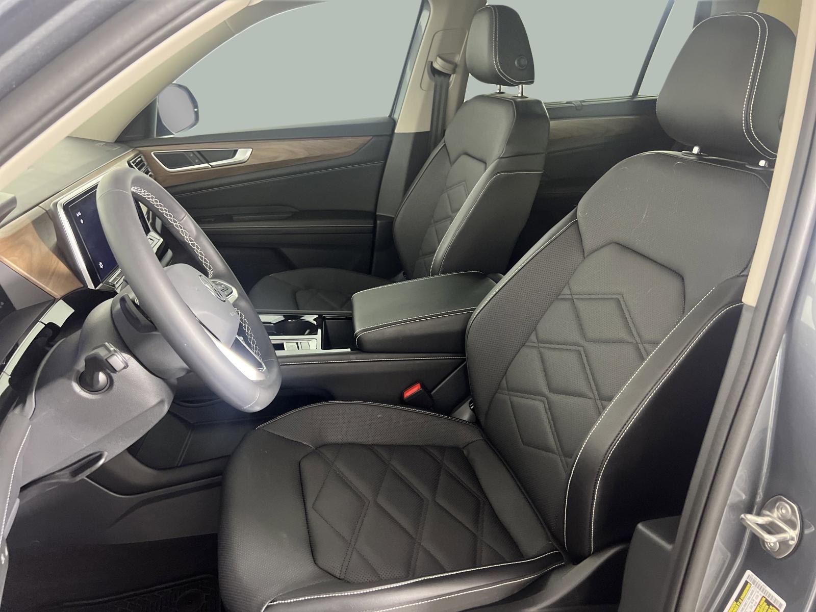 2024 Volkswagen Atlas Vehicle Photo in Georgetown, TX 78626
